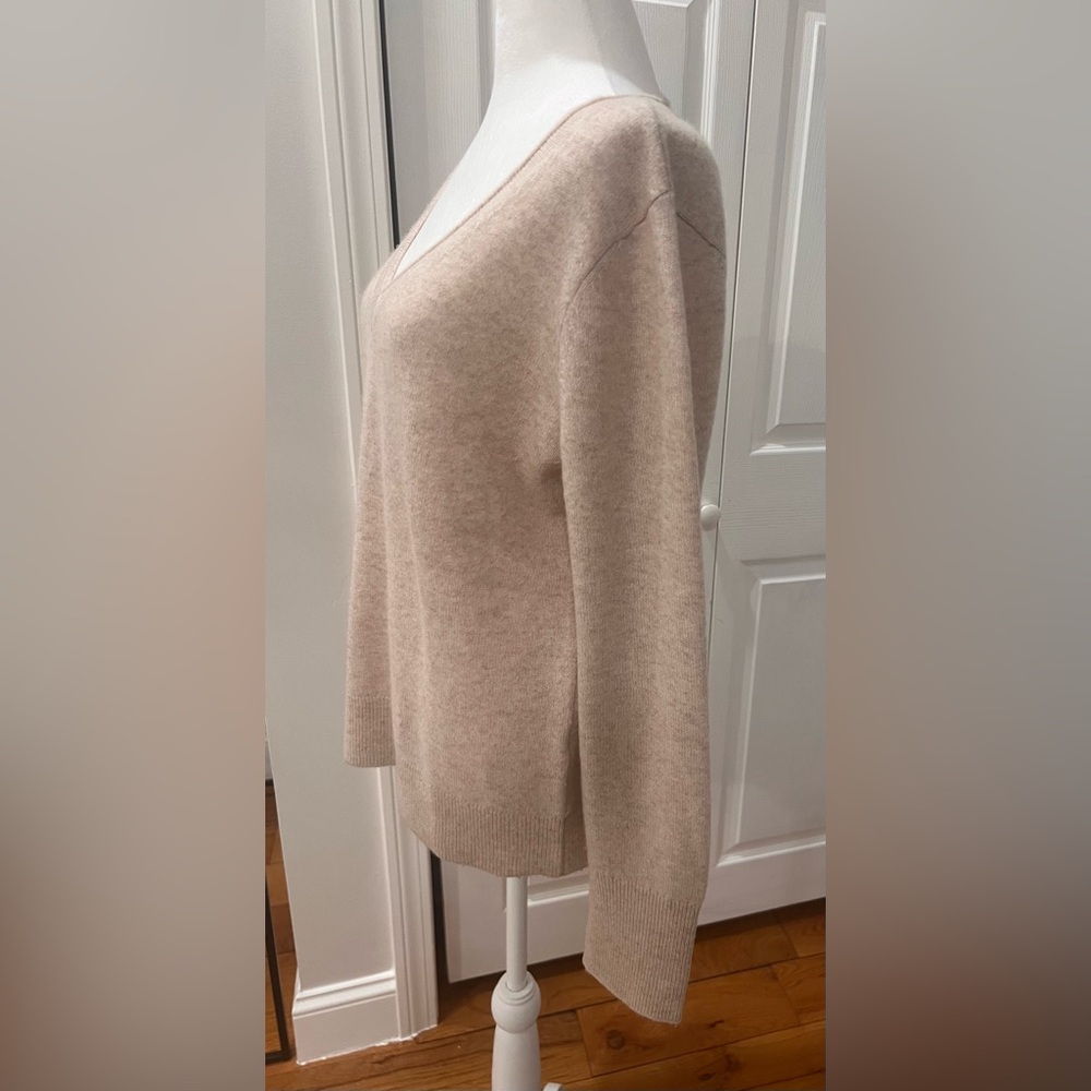 Halogen VNeck Cashmere Sweater | M | Oatmeal - Picture 4 of 10